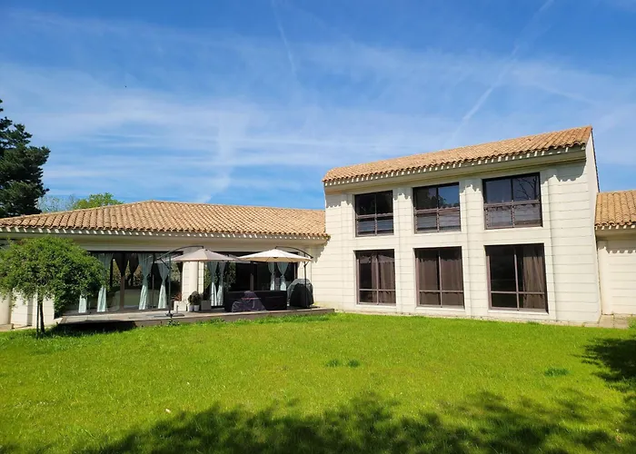 Maison 12 Personnes, Vendée Et Puy Du Fou * Treize-Septiers